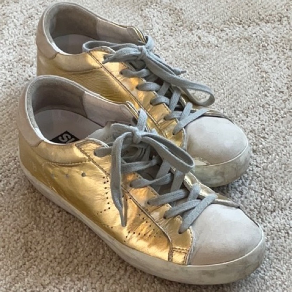 Golden Goose Gold Superstars